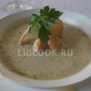 Крем-суп с осьминогом, рукколой и сыром фета
