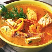 Рыбный суп с морепродуктами и картофелем