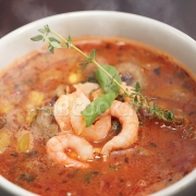 Aфриканский суп «Гамбо» с креветками и курицей