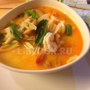 Китайський суп с дарами моря Том Ям