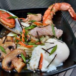 Азиатский суп с морепродуктами и лапшой удон