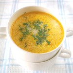 Сырный суп-пюре с фасолью и яйцом