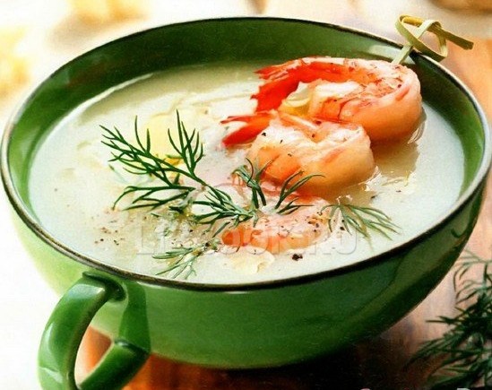 Приготовление крем-супа со сливками и креветками