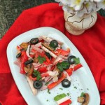 Легкий салат с грибами и крабовыми палочками